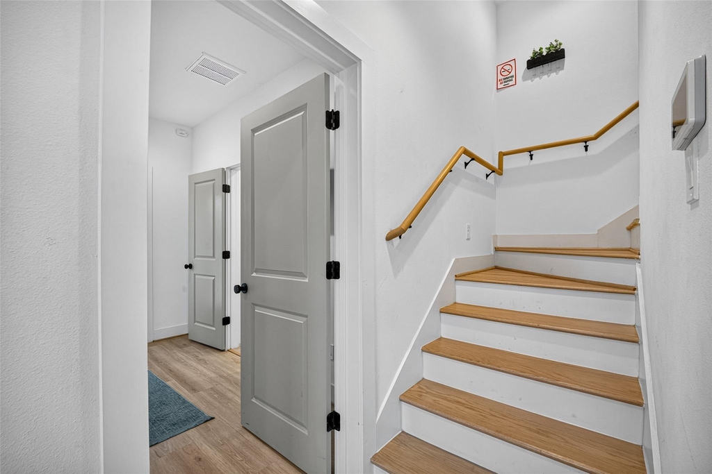 2341 Eagle Street - Photo 5