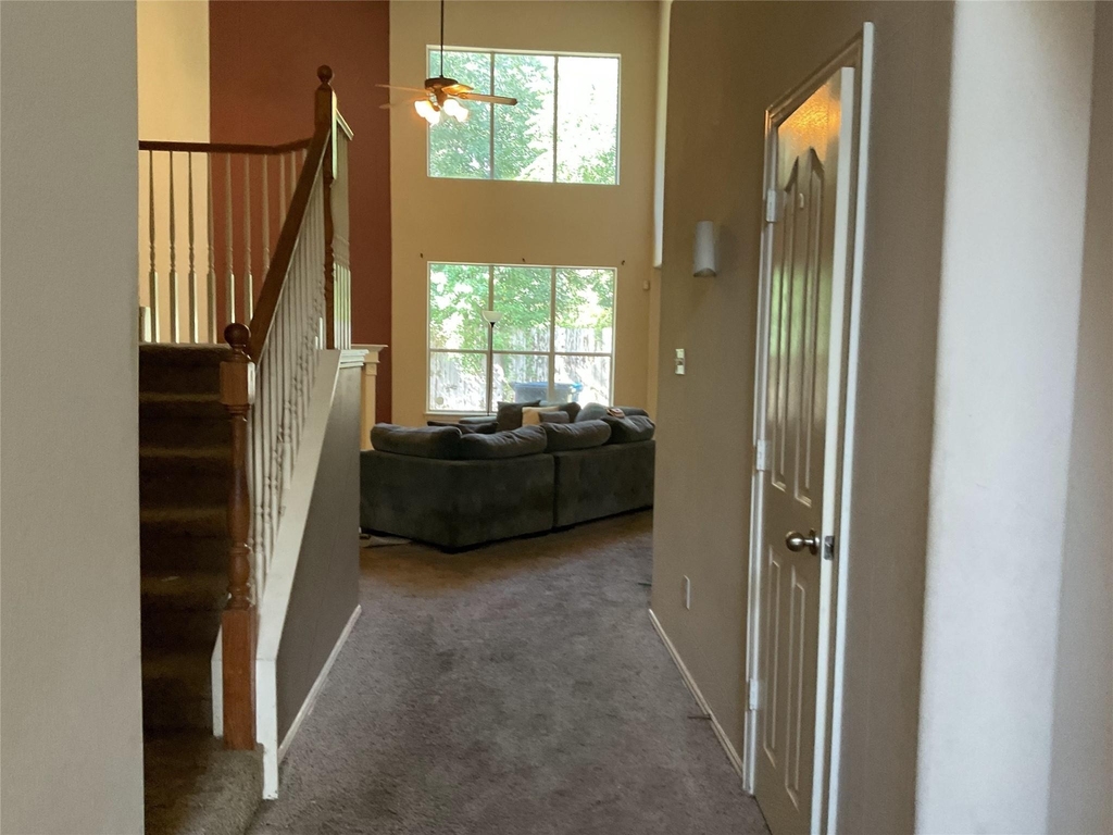 12018 Carol Lane - Photo 3