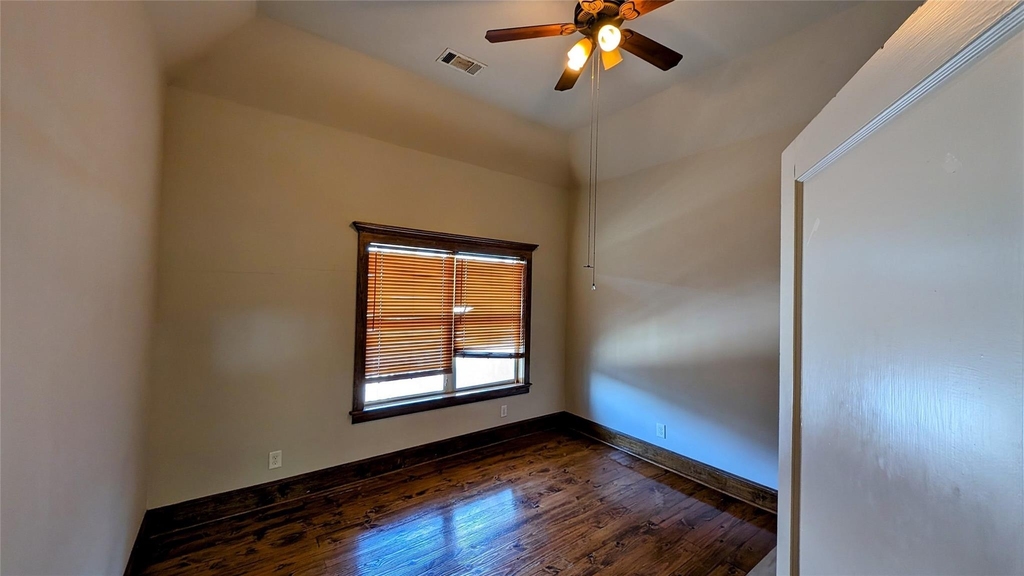702 Paschall Street - Photo 9