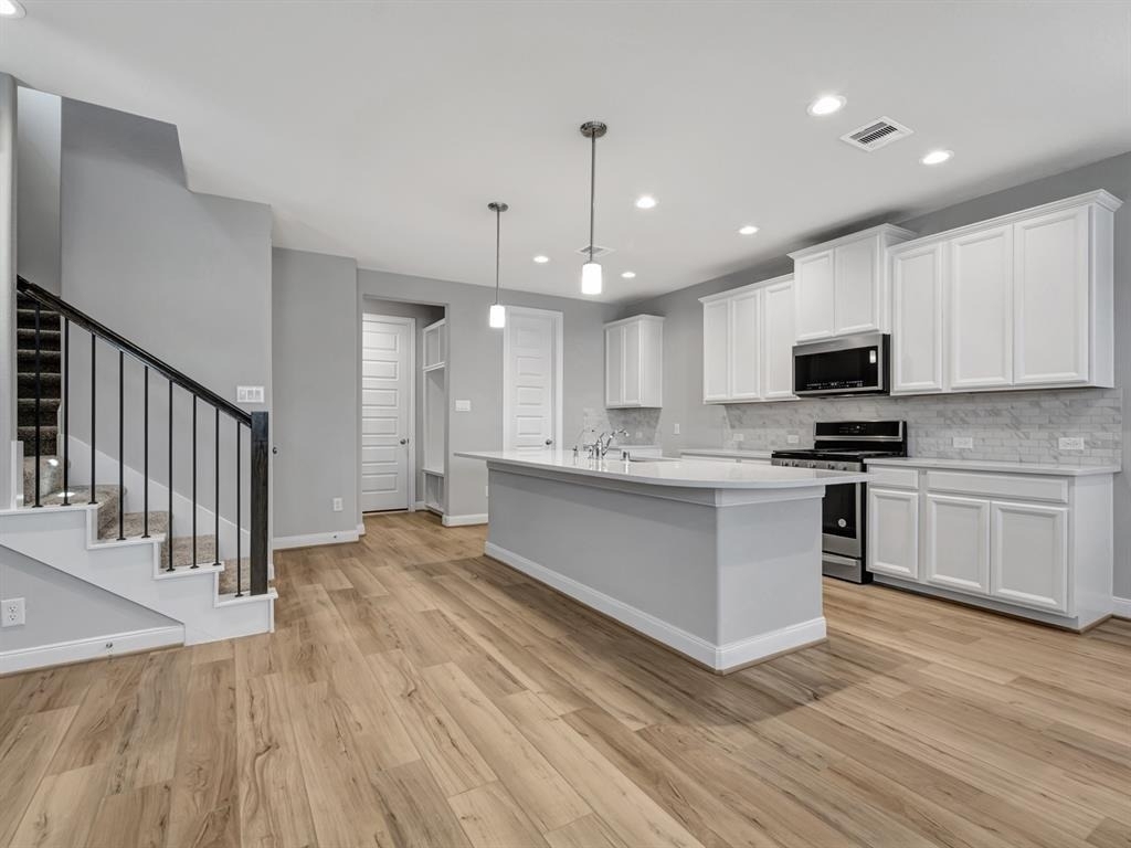 9828 Rugged Oaks Drive - Photo 9