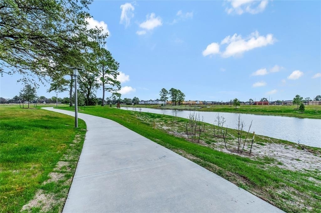 9828 Rugged Oaks Drive - Photo 35