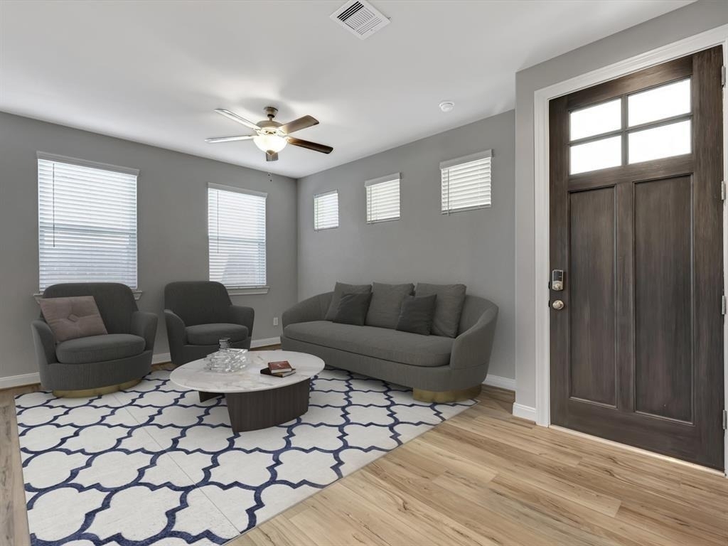 9828 Rugged Oaks Drive - Photo 5