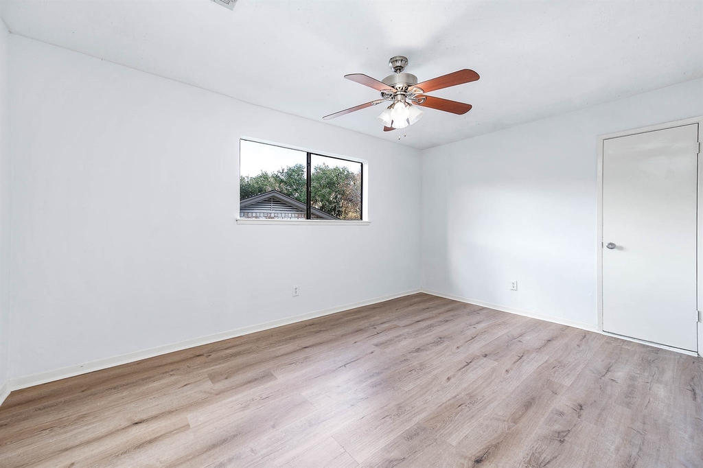 3142 Frontier Drive - Photo 13