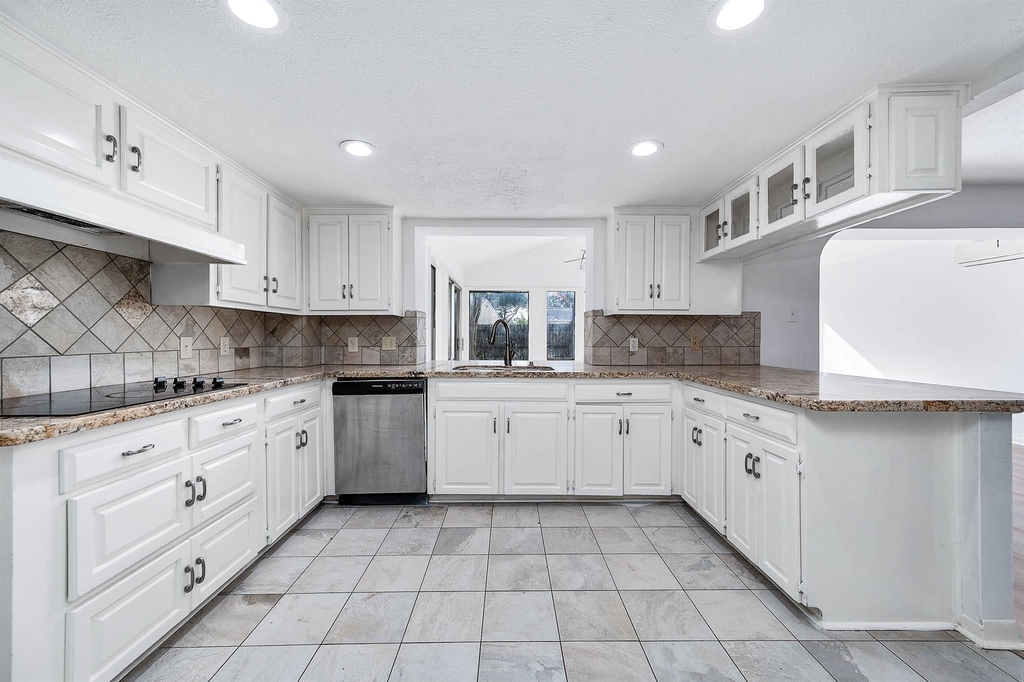 3142 Frontier Drive - Photo 8