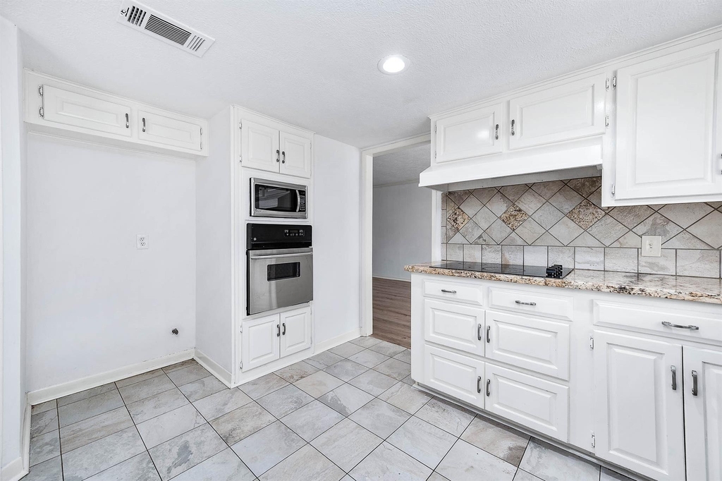 3142 Frontier Drive - Photo 9