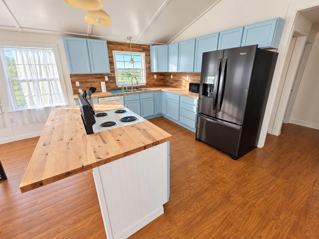 405 Blue Water Boulevard - Photo 12