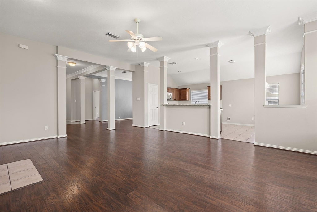 7611 Waterlilly Lane - Photo 2