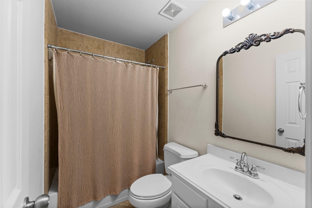 28518 Lockeridge Farms Drive - Photo 10