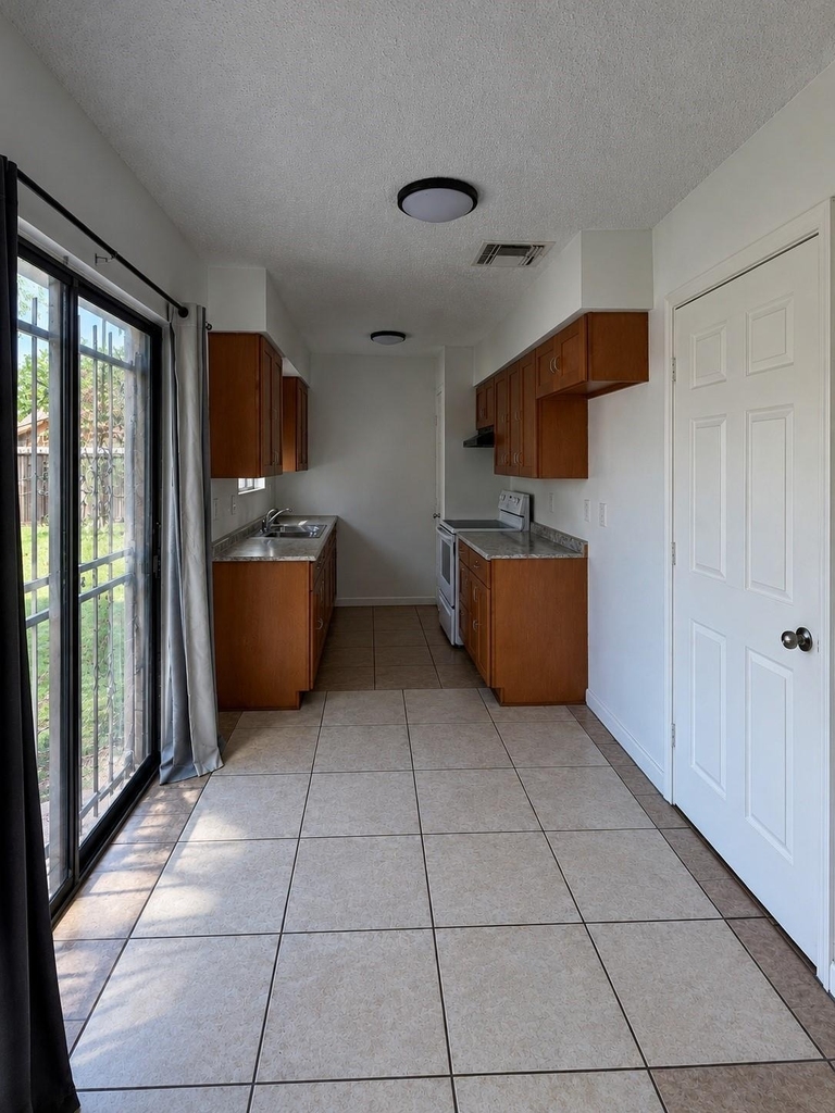 10102 Valley Wind Drive - Photo 4