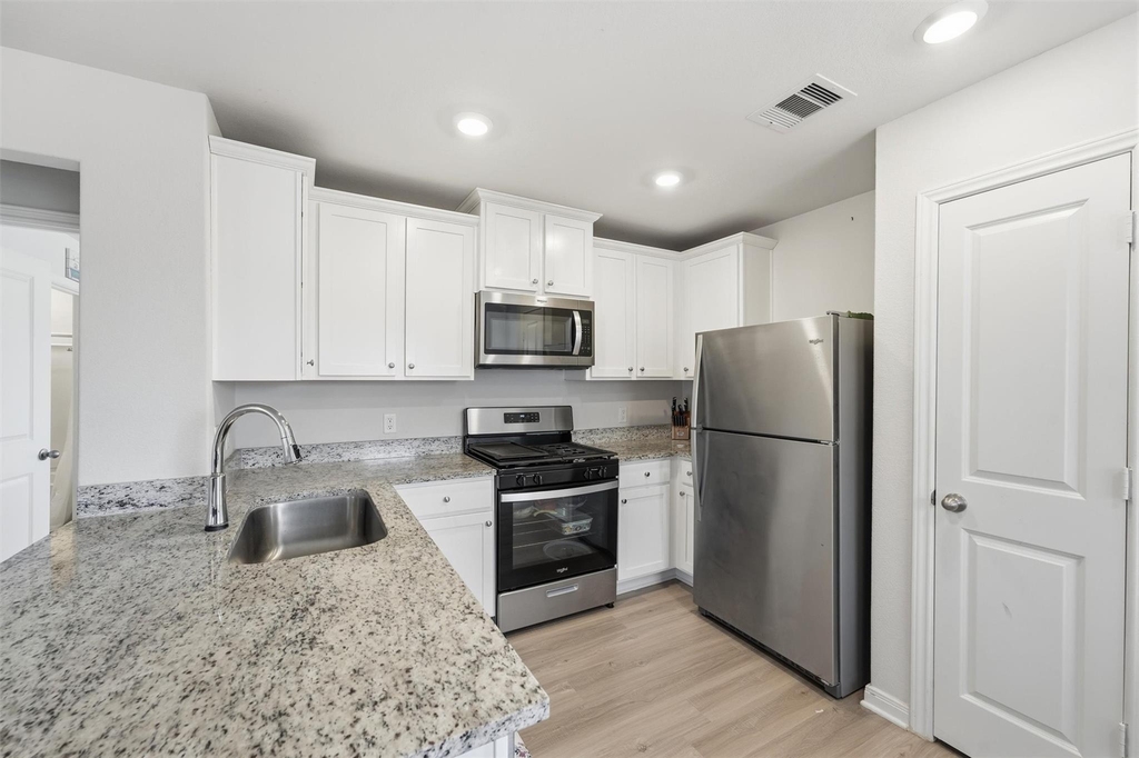 16382 Sweet Grove Drive - Photo 7