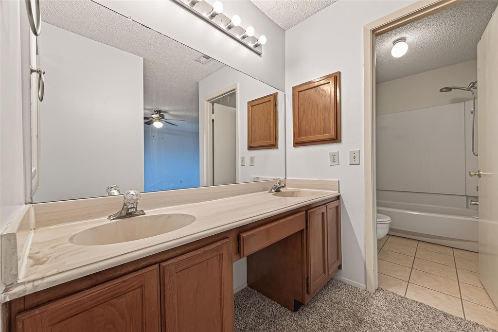 1818 Foxlake Drive - Photo 26
