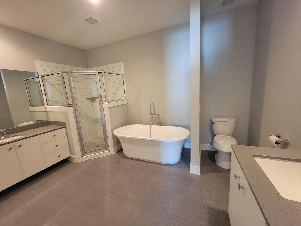18 Evanston Street - Photo 2