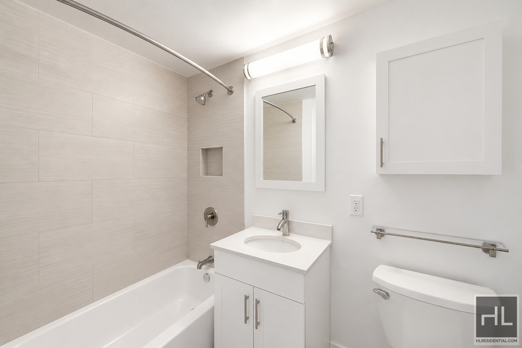 East 91st Street - Photo 3