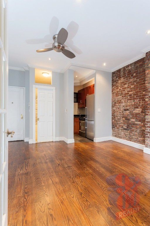 East 32nd St - Photo 2