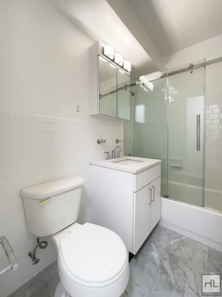 East 35 Street - Photo 8