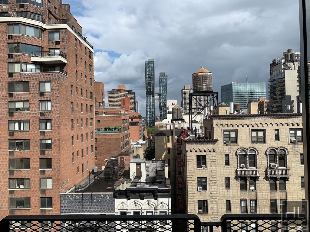 East 35 Street - Photo 1