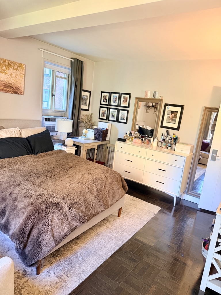 521 East 14th Street - Photo 7