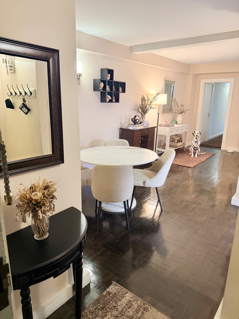 521 East 14th Street - Photo 0