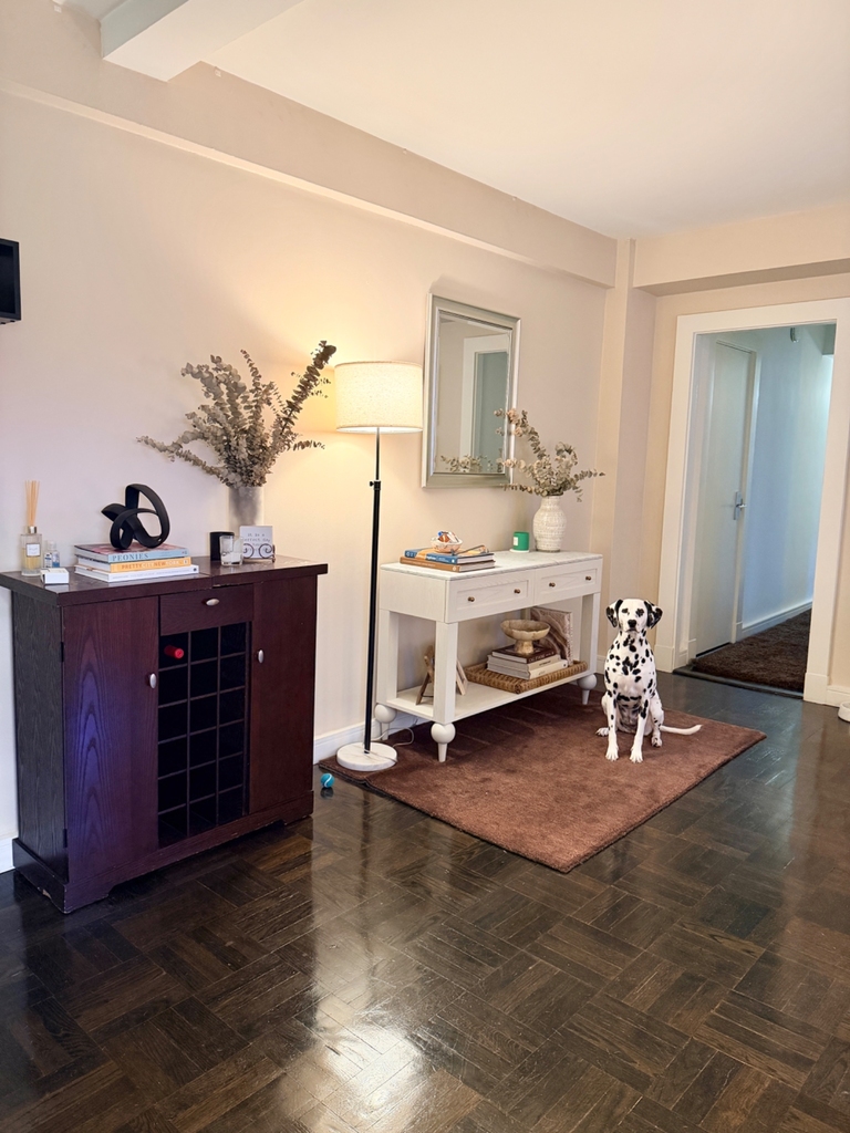 521 East 14th Street - Photo 1
