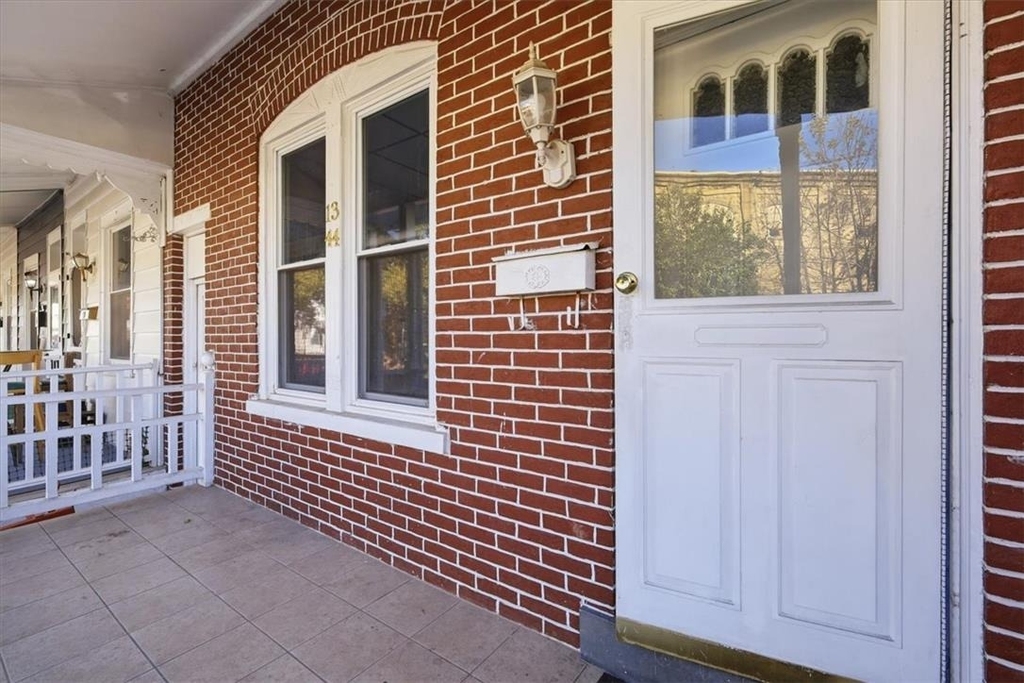 1344 Gordon Street - Photo 3