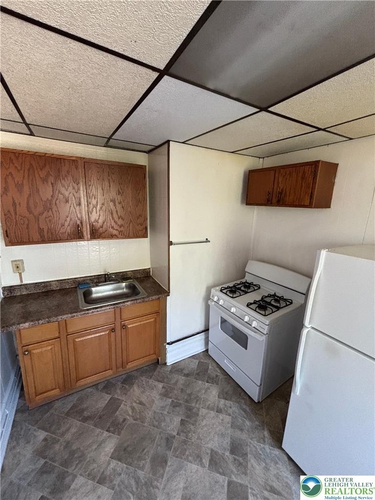 323 8th Street - Photo 14
