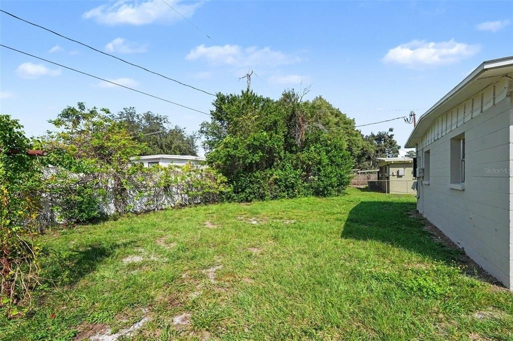 1421 Longwood Loop - Photo 23