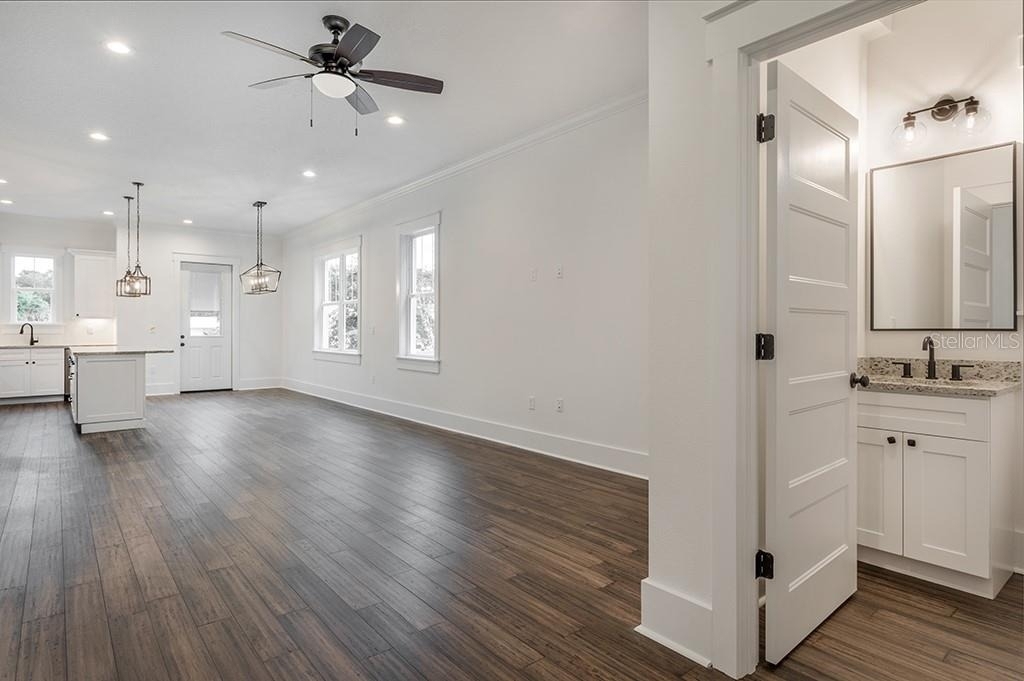 904 E Osborne Avenue - Photo 6