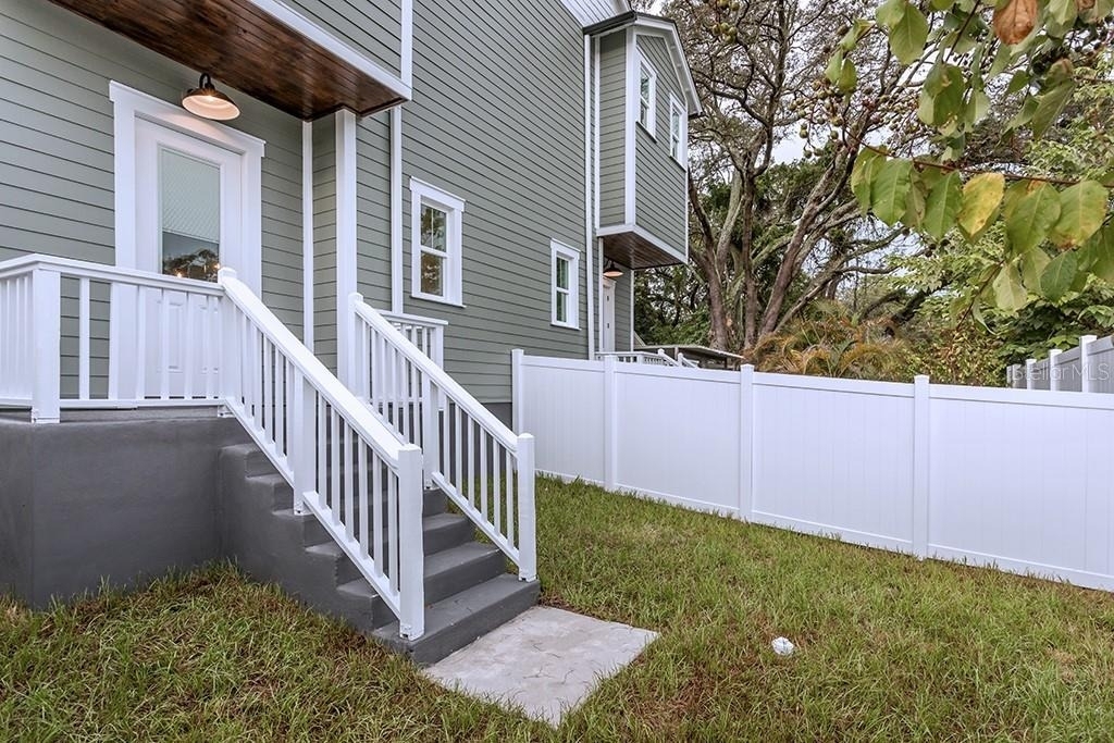 904 E Osborne Avenue - Photo 37