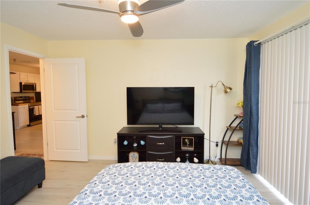 10263 Gandy Boulevard N - Photo 33