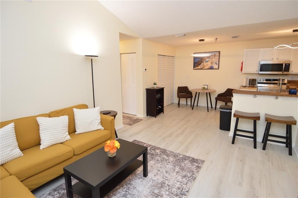 10263 Gandy Boulevard N - Photo 13