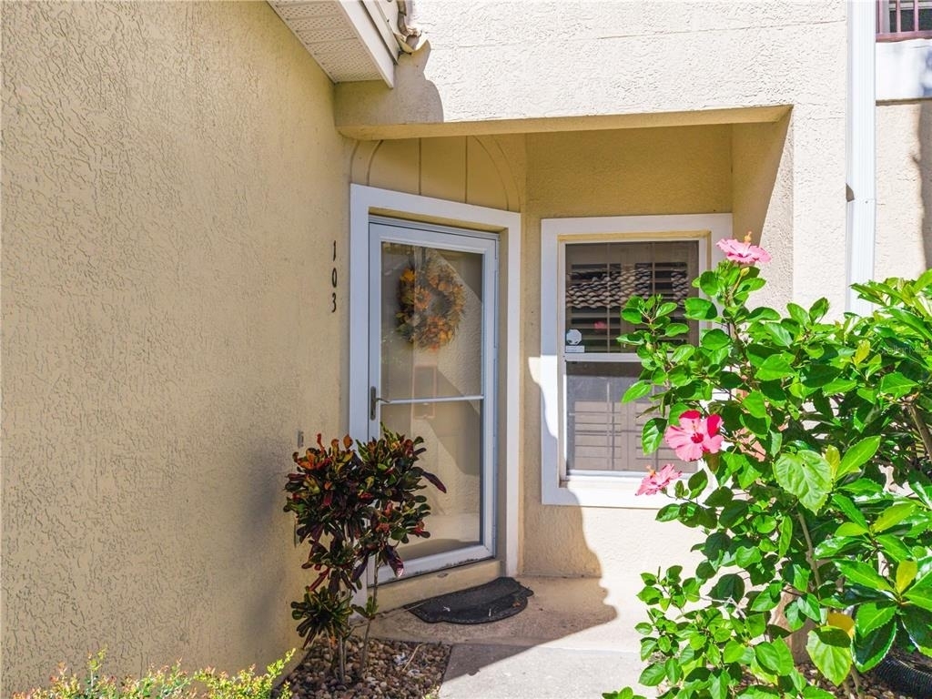 698 Seabrook Court - Photo 1