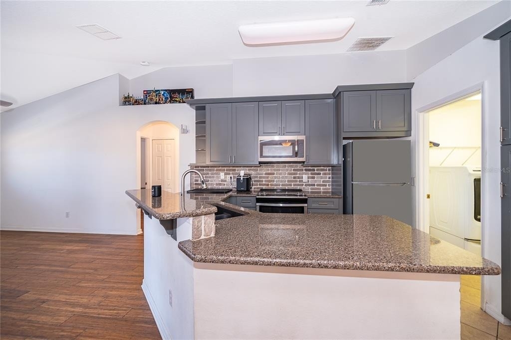 794 Selby Street - Photo 12