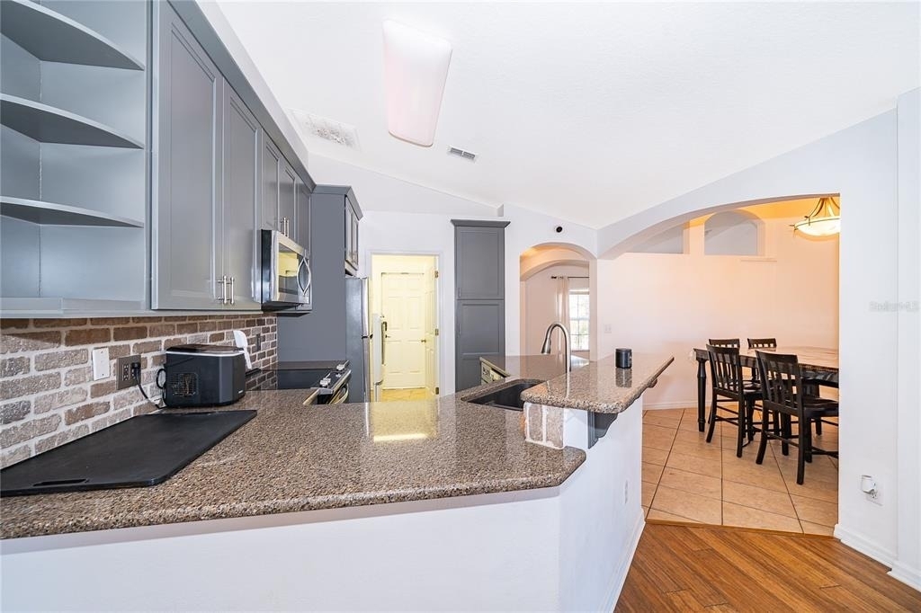 794 Selby Street - Photo 14