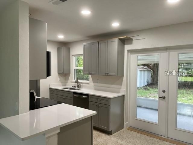 925 Ne 20th Avenue - Photo 1