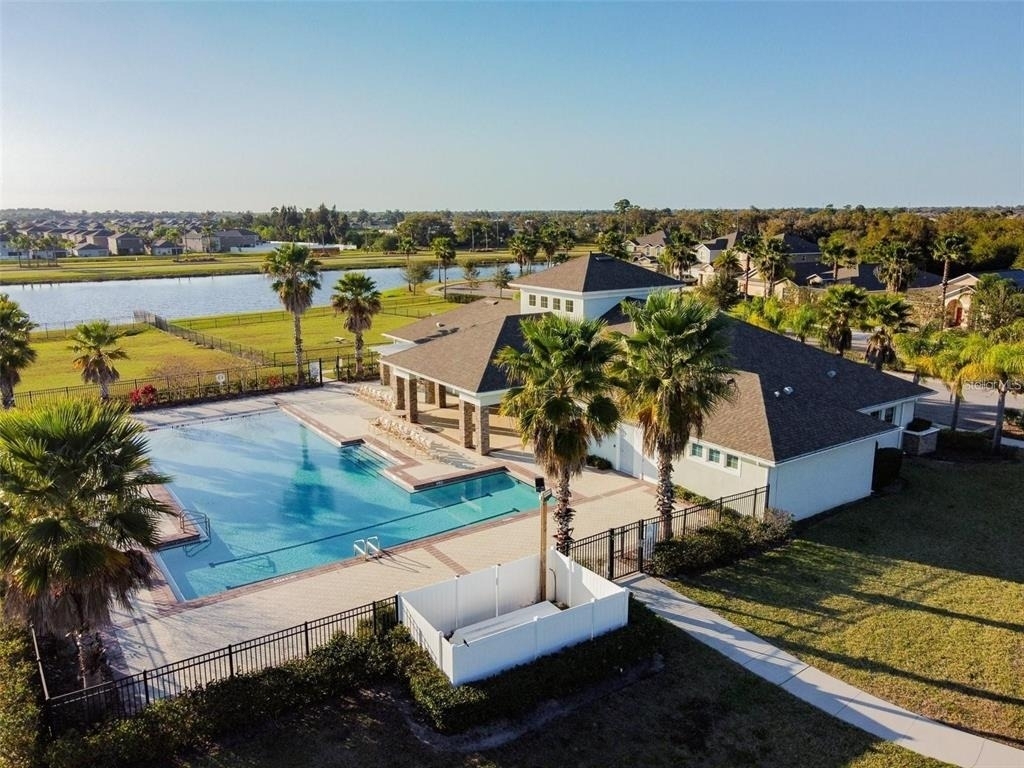 909 Meadow Glade Drive - Photo 45