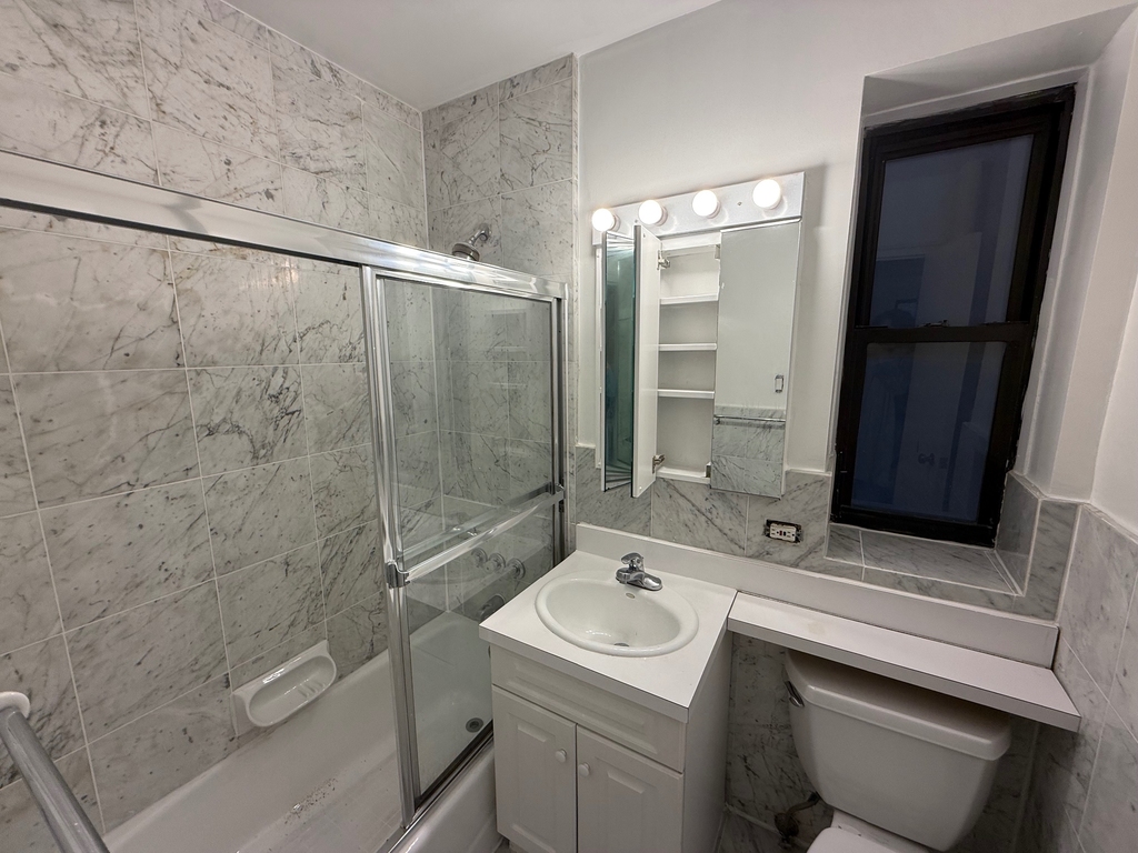 235 East 46th Street - Photo 7