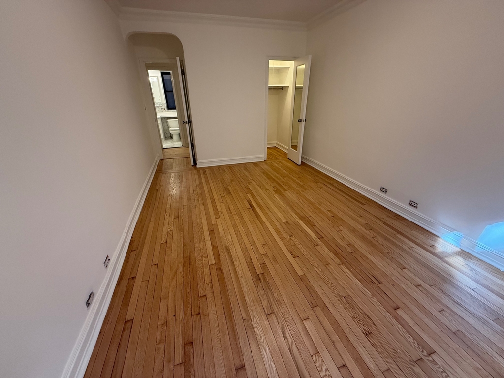 235 East 46th Street - Photo 6