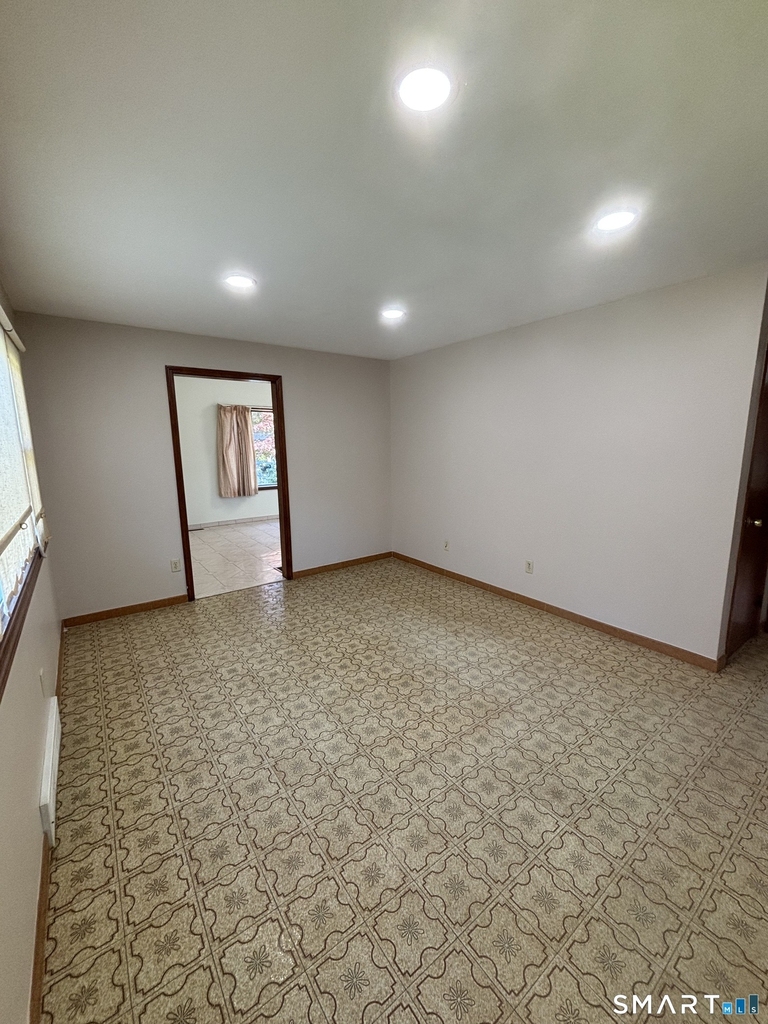 345 Coe Avenue - Photo 3