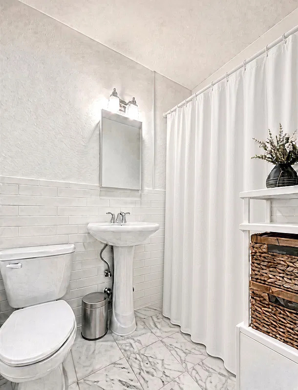 323 East 78th Street - Photo 5