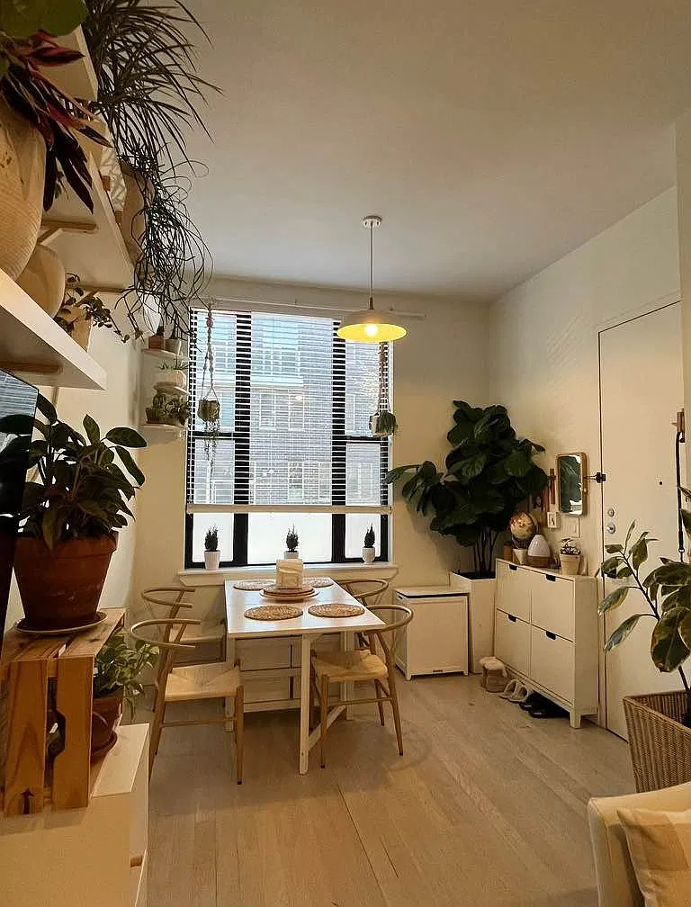 781 Hart Street - Photo 1
