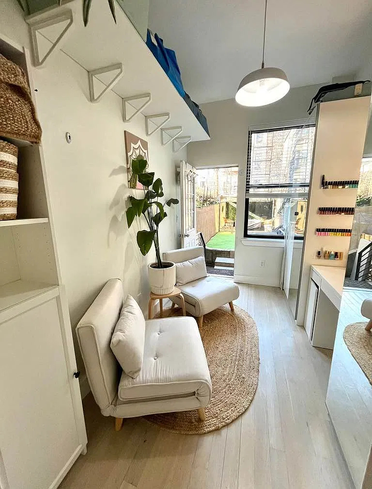781 Hart Street - Photo 3