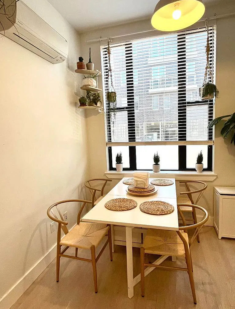 781 Hart Street - Photo 2