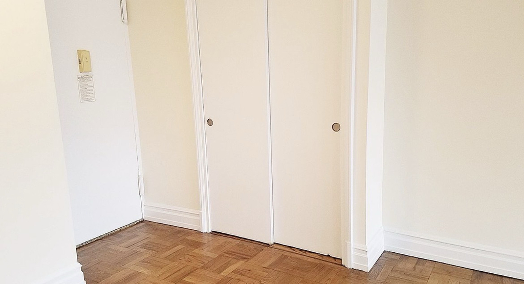 420 East 79th Street - Photo 8
