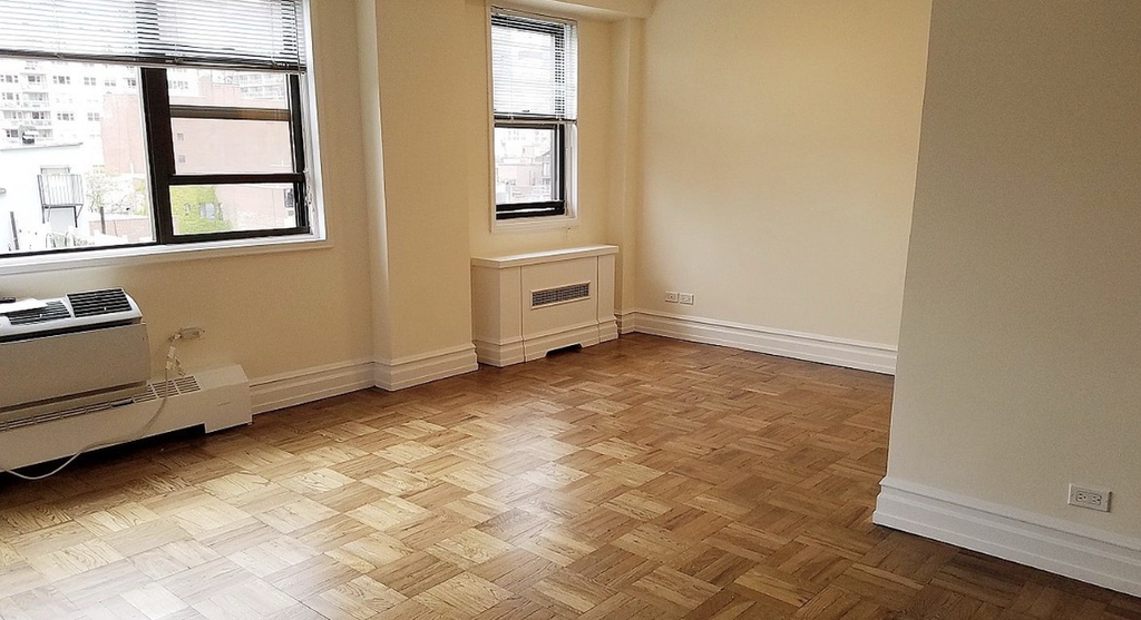 420 East 79th Street - Photo 1