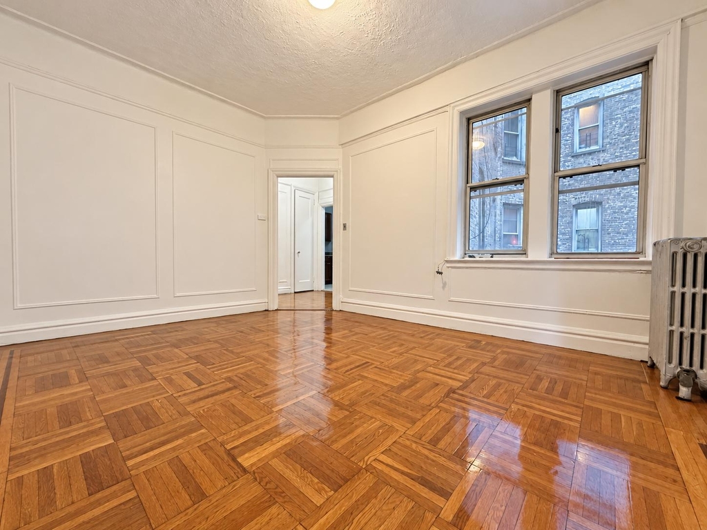 10 Park Terrace East - Photo 1