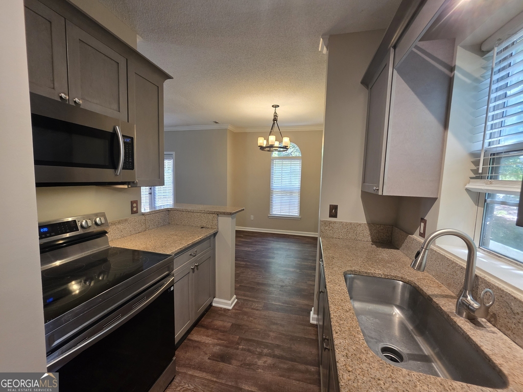 602 N Fairfield Drive - Photo 10