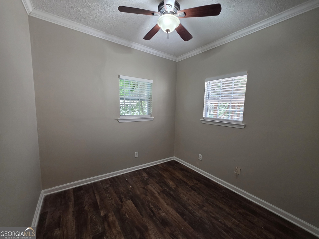 602 N Fairfield Drive - Photo 4