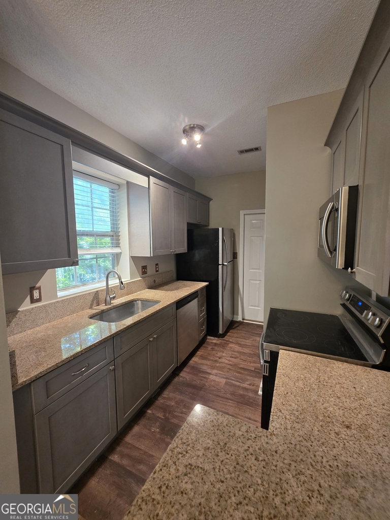 602 N Fairfield Drive - Photo 8