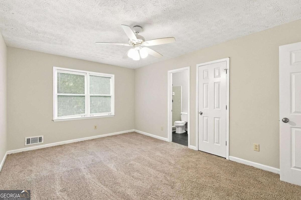 35 Helen Lane - Photo 11