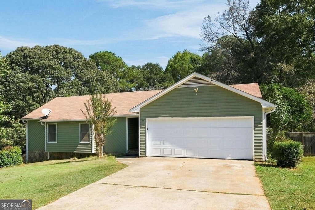 35 Helen Lane - Photo 1